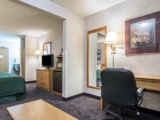Room #24005912 at Quality Suites San Diego Otay Mesa