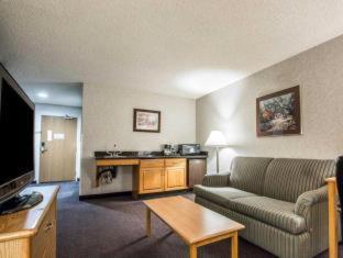 Room #24005912 at Quality Suites San Diego Otay Mesa