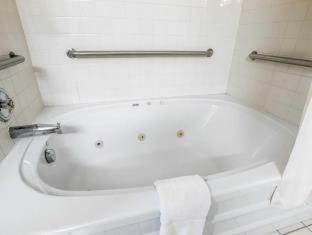 Room #24005912 at Quality Suites San Diego Otay Mesa