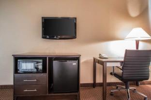 Room #24655013 at Quality Inn Elgin I-90
