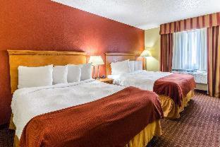 Room #34429121 at Rodeway Inn & Suites Jacksonville near Camp Lejeune