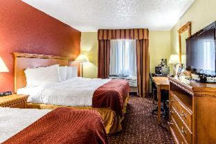 Room #34429121 at Rodeway Inn & Suites Jacksonville near Camp Lejeune