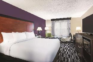 Room #5749632 at La Quinta Inn & Suites by Wyndham Norwich-Plainfield-Casino