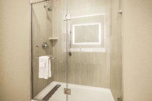 Room #17417117 at La Quinta Inn & Suites by Wyndham Kokomo