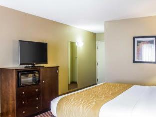 Room #48936711 at Comfort Inn & Suites