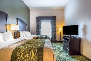 Room #182087308 at Comfort Inn & Suites Moore - Oklahoma City