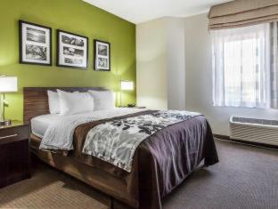 Room #49106408 at Austinburg Hotel