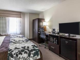 Room #49106408 at Austinburg Hotel