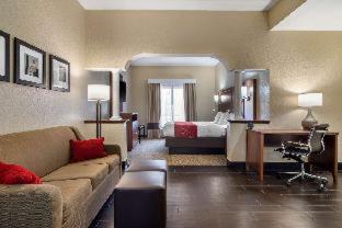 Room #48961815 at Comfort Suites Woodstock - Atlanta North