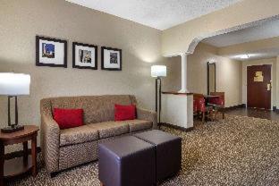 Room #48961817 at Comfort Suites Woodstock - Atlanta North