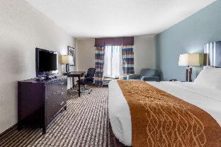 Room #45807706 at Comfort Inn & Suites Perry I-35