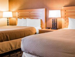 Room #46147317 at Quality Inn & Suites Warren - Detroit