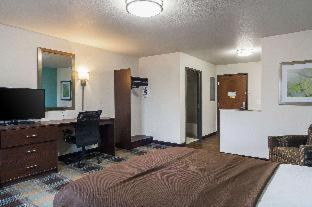 Room #288191808 at Suburban Studios Monaca - Pittsburgh