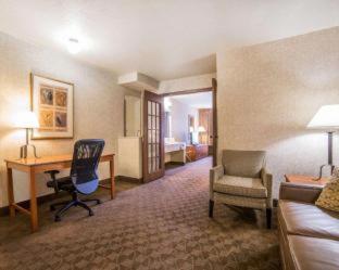 Room #49056308 at Quality Inn