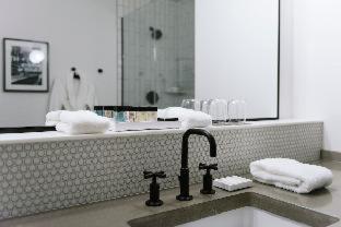 Room #172832305 at Hotel Covington Cincinnati Riverfront