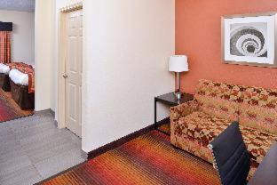 Room #269506809 at Red Roof Inn & Suites Clinton, MS