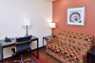 Room #269506810 at Red Roof Inn & Suites Clinton, MS