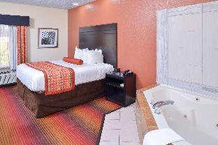 Room #269506813 at Red Roof Inn & Suites Clinton, MS