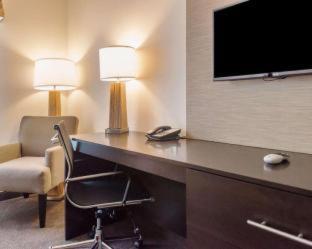 Room #141413410 at Sleep Inn & Suites Defuniak Springs - Crestview