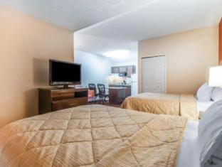 Room #49171408 at Mainstay Suites Knoxville Airport