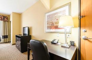 Room #49007306 at Comfort Suites Salina South