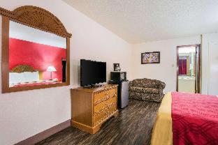 Room #48879708 at Econo Lodge Inn & Suites Flowood - Jackson Northeast