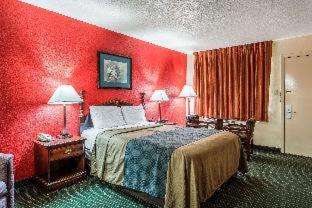 Room #48879708 at Econo Lodge Inn & Suites Flowood - Jackson Northeast
