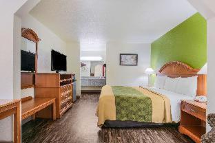 Room #48879709 at Econo Lodge Inn & Suites Flowood - Jackson Northeast