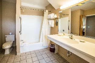 Room #28732907 at The Carriage House Inn Newport