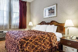 Room #28732907 at The Carriage House Inn Newport
