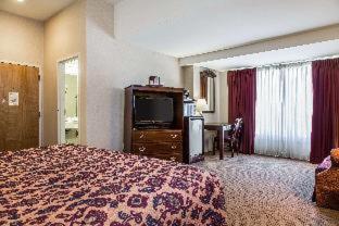 Room #28732907 at The Carriage House Inn Newport