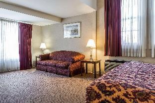 Room #28732907 at The Carriage House Inn Newport