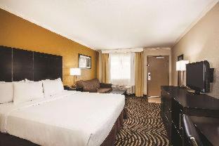 Room #5774912 at La Quinta Inn & Suites by Wyndham Carlsbad - Legoland Area