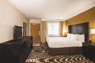 Room #5774916 at La Quinta Inn & Suites by Wyndham Carlsbad - Legoland Area