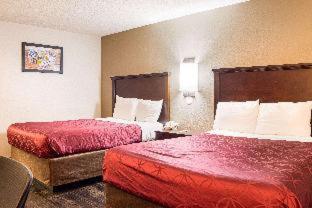 Room #25040607 at Econo Lodge Southeast Milwaukie/Portland