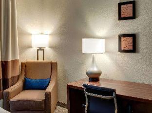 Room #131039309 at Comfort Inn & Suites