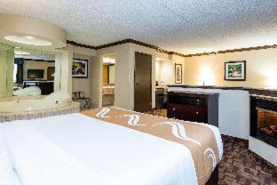 Room #28090318 at Quality Inn & Suites Quakertown - Allentown