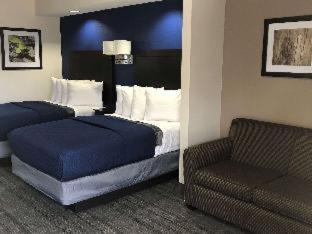 Room #33873905 at Executive Inn & Suites Joaquin