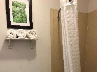 Room #33873906 at Executive Inn & Suites Joaquin