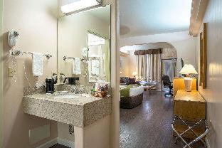 Room #29159940 at Quality Inn & Suites Phoenix NW - Sun City