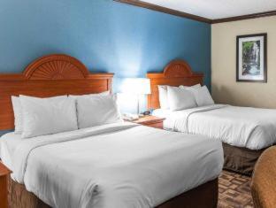 Room #28090319 at Quality Inn & Suites Quakertown - Allentown