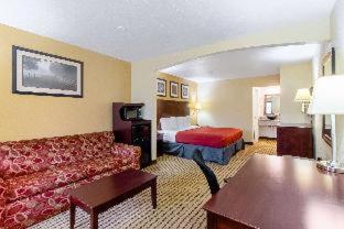 Room #26241307 at Quality Inn & Suites Dickson