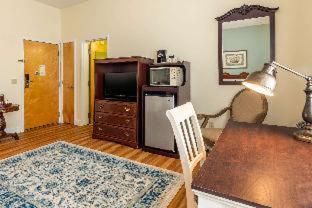 Room #28732909 at The Carriage House Inn Newport