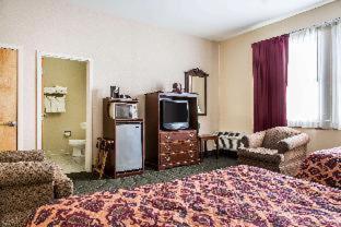 Room #28732909 at The Carriage House Inn Newport