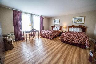 Room #28732909 at The Carriage House Inn Newport