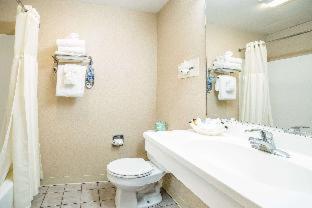 Room #28732909 at The Carriage House Inn Newport