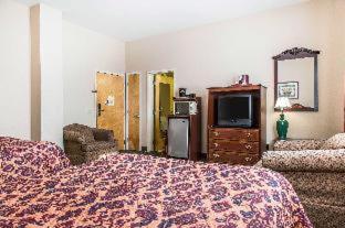 Room #28732909 at The Carriage House Inn Newport