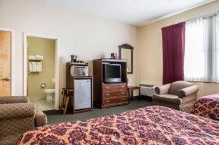 Room #28732909 at The Carriage House Inn Newport