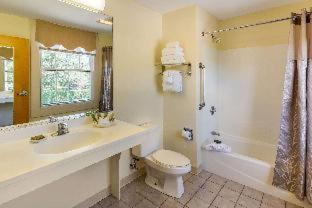 Room #28732910 at The Carriage House Inn Newport
