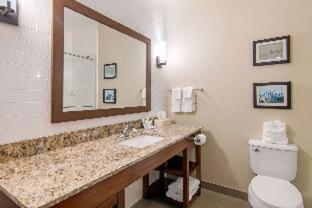 Room #270075804 at Comfort Inn & Suites Independence